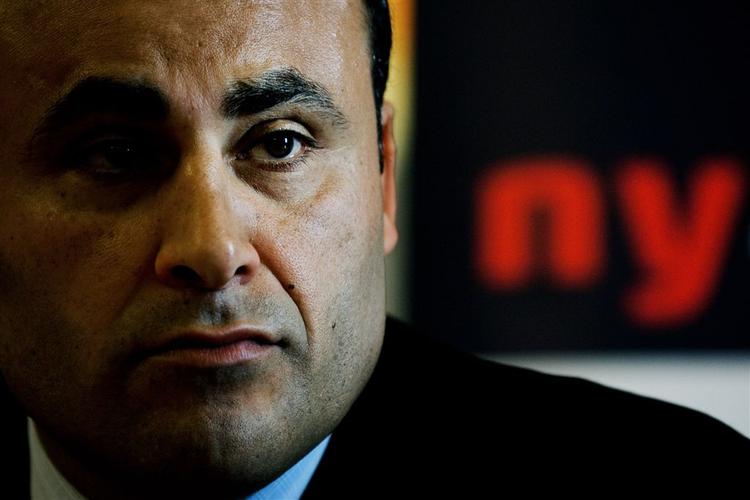 Naser Khader mener, at PET skal kunne betale meddelere bedre end det sker i dag. 