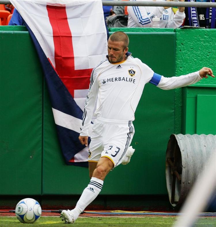 David Beckham og Los Angeles Galaxy spiller sæsonens sidste kamp i den amerikanske liga i weekenden. Hvor Beckham skal holde formen ved lige i løbet af vinteren er endnu uvist. 