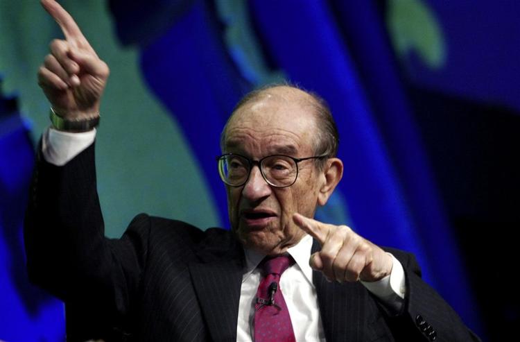 Tidligere var han enormt magtfuld som formand for USA's forbundsbank, og i dag talte Alan Greenspan så i Kongressen om finanskrisen. 