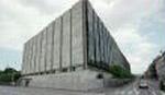The Danish central bank Nationalbanken is expected to lower interest rates today. 