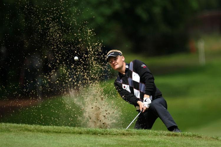 To ud af tre gange reddede Søren Kjeldsen sin par, efter at have været i bunkeren, da han gik anden runde i Castelló Masters i 67 slag. 