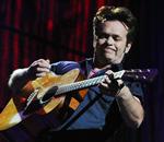 »Jeg er stolt over at støtte Barack Obama«, lyder det fra John Mellencamp i radioreklame. 