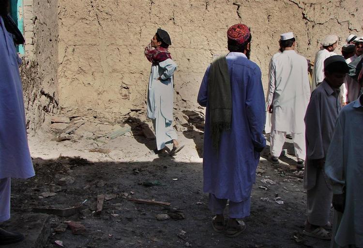 USA's styrker menes at have foretaget et stort antal angreb fra ubemandede fly mod Pakistan den seneste tid. På billedet er det gået ud over byen Mohammadkhel i Waziristan-regionen i starten af oktober. Arkivfoto. 