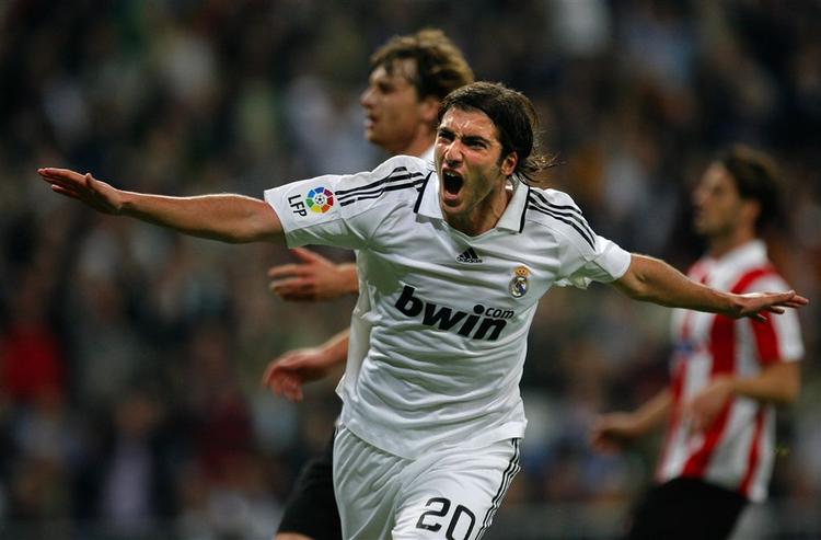 Real Madrids argentiner Gonzalo Higuain har scoret. 