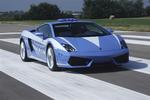 Blå bil med blå blink. Italiensk politi har netop fået en ny Lamborghini Gallardo med en topfart på 325 km/t. 