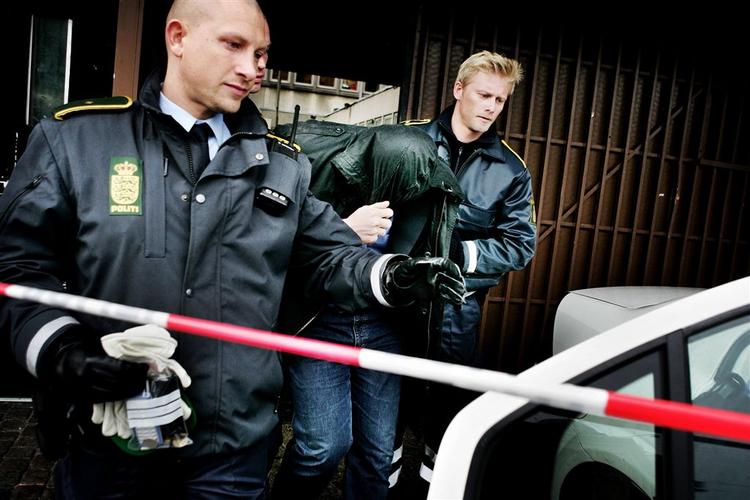 Politi i aktion i forbindelse med røveri mod juvelerbutik i København. Arkivfoto. 