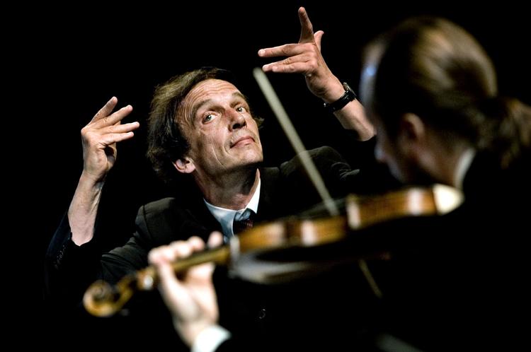 Den klassiske musiks Lars Ulrik. Arkivfoto af Concerto Copenhagens dirigent Lars Ulrik Mortensen. Foto: Joachim Adrian 