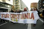A demonstration is under way from Christiania to complain about an eviction and the demolition of part of a building. 