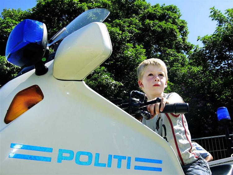 The front brakes on police Honda bikes are faulty. 