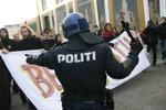 Demonstrationen forløb fredeligt, men på et tidspunkt måtte politiet trække kniplerne. 
