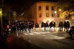 Politiet blev presset fra Christiania. tilbage af stenkast. 