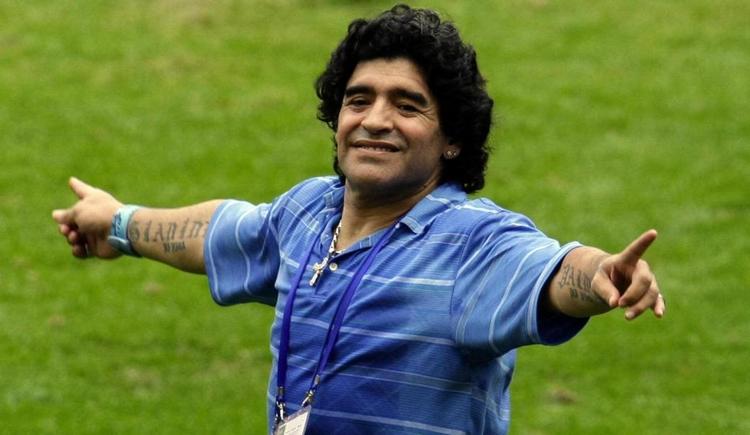Under OL i Beijing så Maradona det argentinske holds finalesejr på 1-0 over Nigeria. OL-holdtes træner, Maradonas gamle ved fra 86-holdet Sergio Batista, var umiddelbart det bedste bud på en kommende landstræner, men Maradona og Bilardo har tilsyneladende overhalet Batista indenom. 