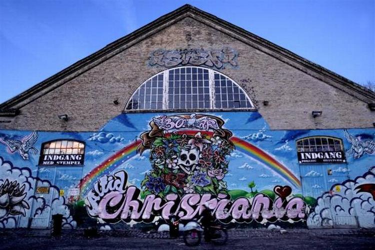 Filmen '69 - Ungeren indefra', vises 8. november kl. 21 i Den Grå Hal på Christiania, efterfulgt  af en støttefest. Filmen vises også på DR 2. 
