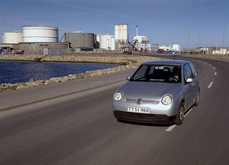 VW Lupo kører knap 30 km på en liter diesel. 