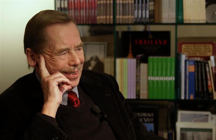 I sin erindringsbog taler forfatter og den tidligere tjekkiske præsident Vaclav Havel for en 'upolitisk politik'. 