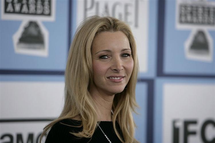 Lisa Kudrow siger, at hun selv har fået terapi, og at det har været en stor hjælp, meget større end den, skuespilleren tilbyder i 'Web Therapy'. 
