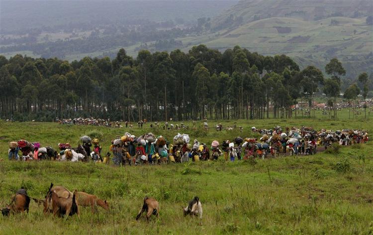 Flygtningestrømmene i den østlige del af DR Congo er enorme. 200.000 er drevet fra deres hjem de seneste to måneder. Nødhjælpen når ikke frem til en stor del af dem, og Røde Kors betegner situationen i landet som en regulær humanitær katastrofe. 