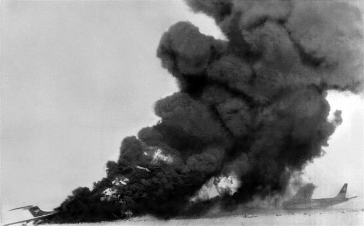 PFLP stod i 70erne bag en række flykapringer, her sprænger kaprere fly i luften i Jordan i 1970. 