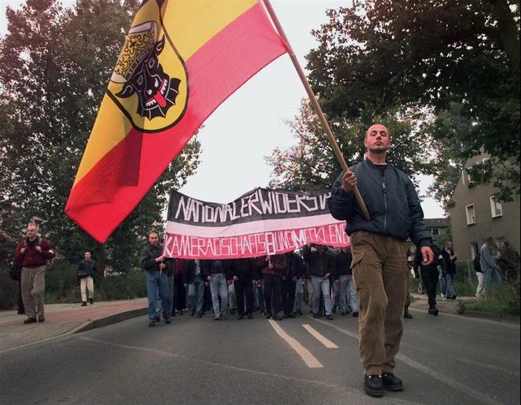 Tyske højreekstremister demonstrerer i Rostock. Arkivfoto. 