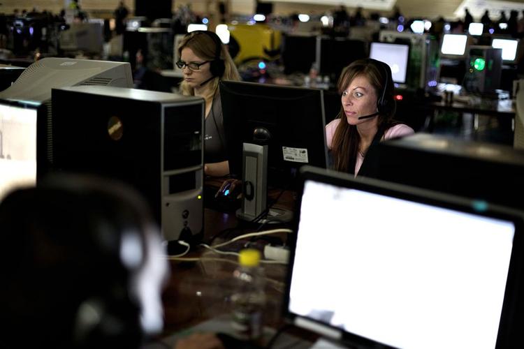 Anja 'Vildkatten' Møller (th) er en af Danmarks bedste Counter-strike-spillere. 