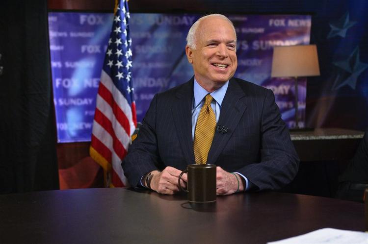 MCCain slutter af med tour de force på syv stater på en dag. 