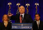 John McCain sætter en voldsom slutspurt ind for at vende billedet. 