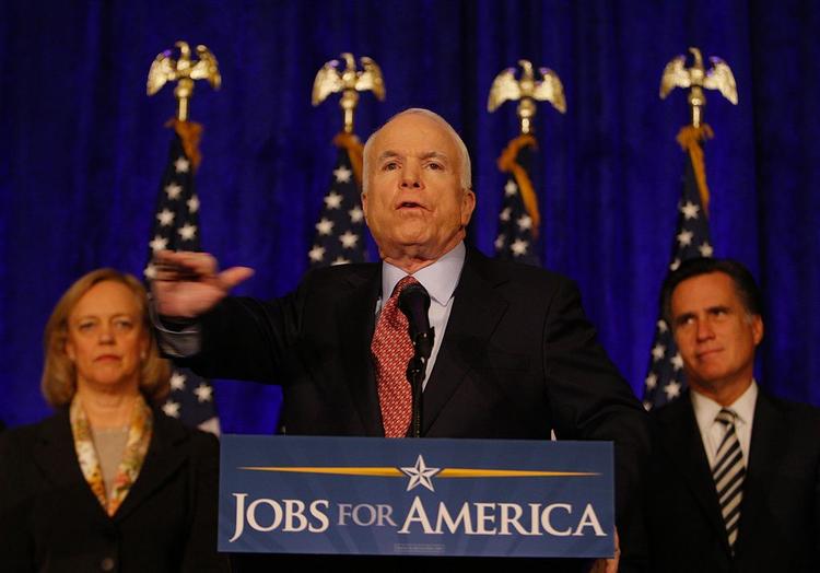 John McCain sætter en voldsom slutspurt ind for at vende billedet. 
