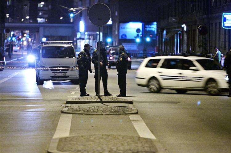 Politiet i Mimersgade mandag aften. 
