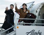 Sarah Palin og hendes mand, Todd, er vendt hjem til Alaska for at stemme. 