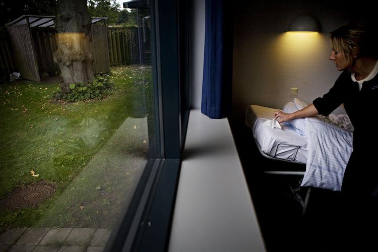 Der bæltefikseres lige mange patienter på de psykiatriske afdelinger, men til gengæld er de fikseret i kortere tid end tidligere. 