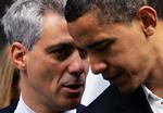 Rahm Emanuel, der her hvisker Obama i øret, bliver ifølge Reuters ny stabschef for Det Hvide Hus. Arkivfoto. 