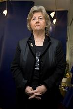 Integrationsminister Birthe Rønn Hornbech offentliggjorde i går et forslag, som skal sikre, at asylansøgere på tålt ophold skal opholde sig i Sandholmlejren. 