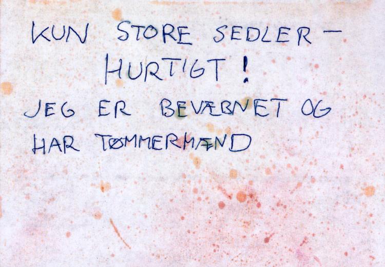 Under et forsøg på bankrøveri i 1985 vurderede gerningsmanden åbenbart, at det kunne fremme afviklingen af det praktiske, at han lagde kortene på bordet og erklærede sig hovedpineramt i gerningsøjeblikket. 