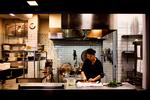 MADLABORATORIUM. I 2006 flyttede de fire Lê-søskende restauranten LêLê til meget større lokaler på Vesterbrogade, hvor køkkenet er stort nok til, at Anh Lê kan eksperimentere med klassiske vietnamesiske retter og udvikle helt nye. 