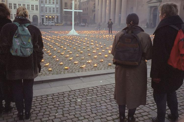 Aids-dagen markeres på Gammel Torv i København i 1997. På dette tidspunkt var dødstallet af aids-patienter stadig stort. 