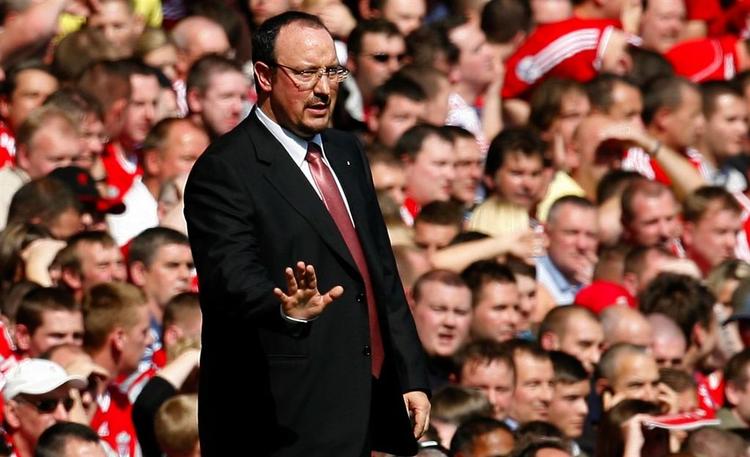 Liverpool har tabt én kamp i denne sæson, så snakken om Rafael Benitez handler nu om forlængelse af kontrakten i stedet for at afbryde den før tiden. 
