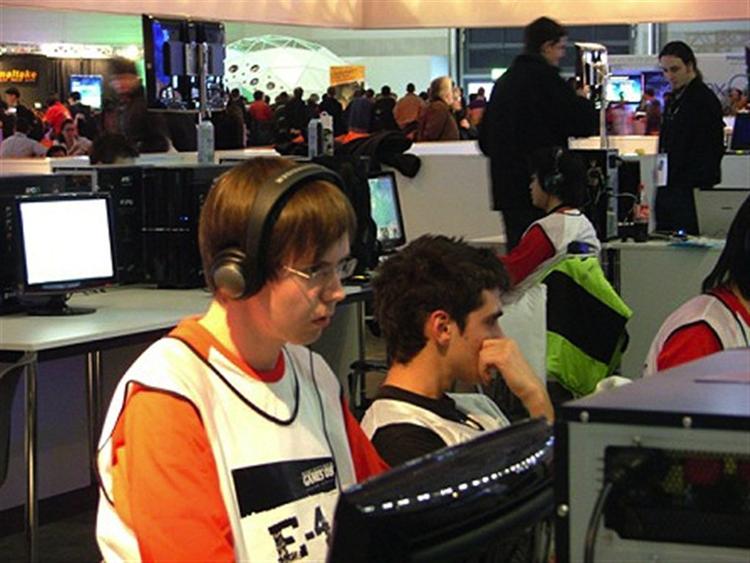 Thomas Glinski var dybt koncentreret under sine seks kampe ved World Cyber Games, men formåede kun at vinde to af dem. Foto: Hans Christian Kromann 