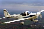 Heldigvis kunne en RAF-pilot i et Tucano-træningsfly hjælpe den blinde pilot ned. 