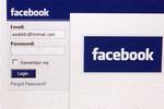 Facebook kæmper med en virus-orm, der spreder sig fra bruger til bruger. 