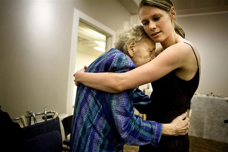 Demente kan finde på at gå bort, og så vil GPS være et godt sporingsinstrument, mener Alzheimerforeningen. Arkivfoto. 