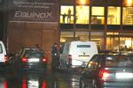 En mand er blevet skudt ned i et Equinox træningscenter på Gl. Køge Landevej. 