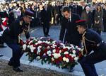 Frankrigs præsident, Nicolas Sarkozy, storbritanniens prins Charles, den tyske parlamentsformand, Peter Müller og den australske generalguvernør, Quentin Bryce, deltager i ceremonierne i Verdun. 