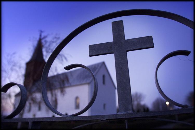 Vorherre skabte ikke menighedsrådene. Valg til menighedsråd udsættes for kritik af Kirkefondet. 
