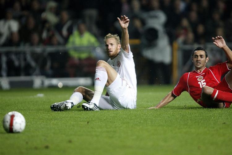 Søren Larsen scorede to gange i sidste måneds 3-0-sejr over Malta, hvilket ikke kunne forhindre dansk tilbagegang på verdensranglisten. Arkivfoto. 