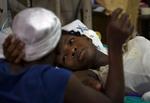 Et af ofrene fra skolestyrtet i fredags på Haiti. Nu er endnu en skole kollapset. 
