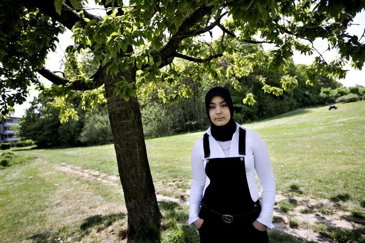 Jurastuderende kvinder med tørklæder er afskåret fra at blive fremtidens dommere. Det er blandt andre 21 årige Esma Arslan, der studerer jura på Syddansk Universitet. Arkivfoto 