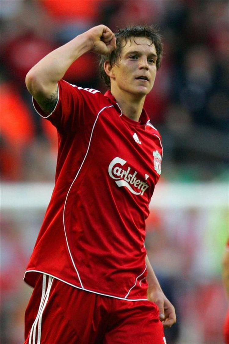 Daniel Agger forventer end bedre indsats mod Bolton end holdet præsterede i onsdagens Liga Cup-nederlag til Tottenham. 