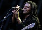 Tracy Chapman er stadigvæk en uopstyltet kunstner, der synger sine sange fra et umiskendeligt ægte sted. 