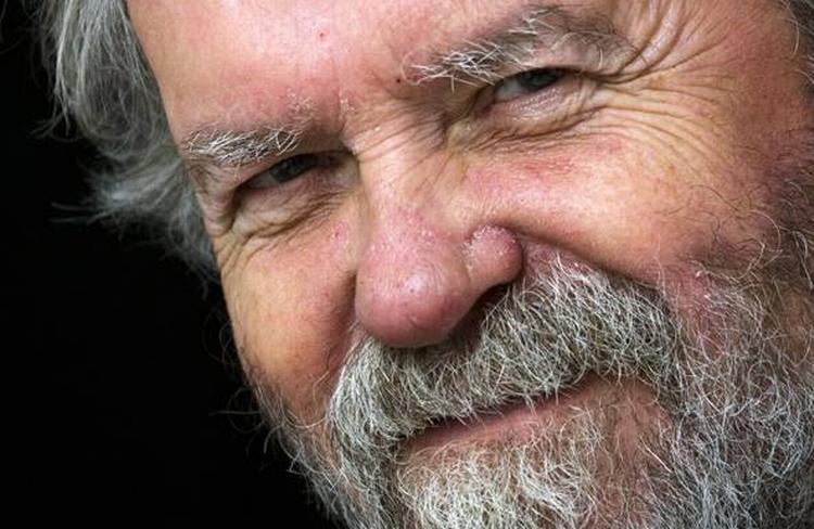 Politikens anmelder kan ikke komme af med den tanke, at skrivekuglen Johannes Møllehave burde sagtne farten nu. Foto: Leif Tuxen. 