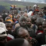 Nye kampe mellem regeringsstyrker og tilhængere af den tidligere general Laurent Nkunda i den østlige del af Congo har ført til, at 250.000 mennesker er blevet fordrevet. 